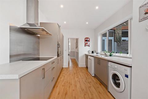 3 bedroom terraced house to rent - Alexandra Road, Windsor
