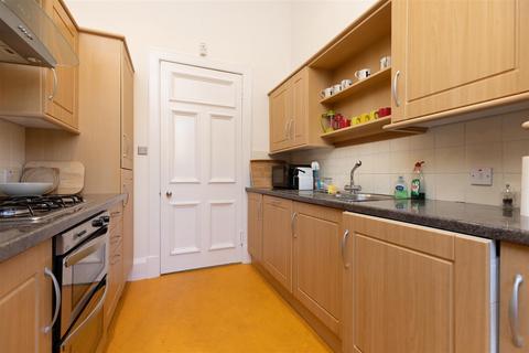 3 bedroom flat for sale, Tay Street, Perth