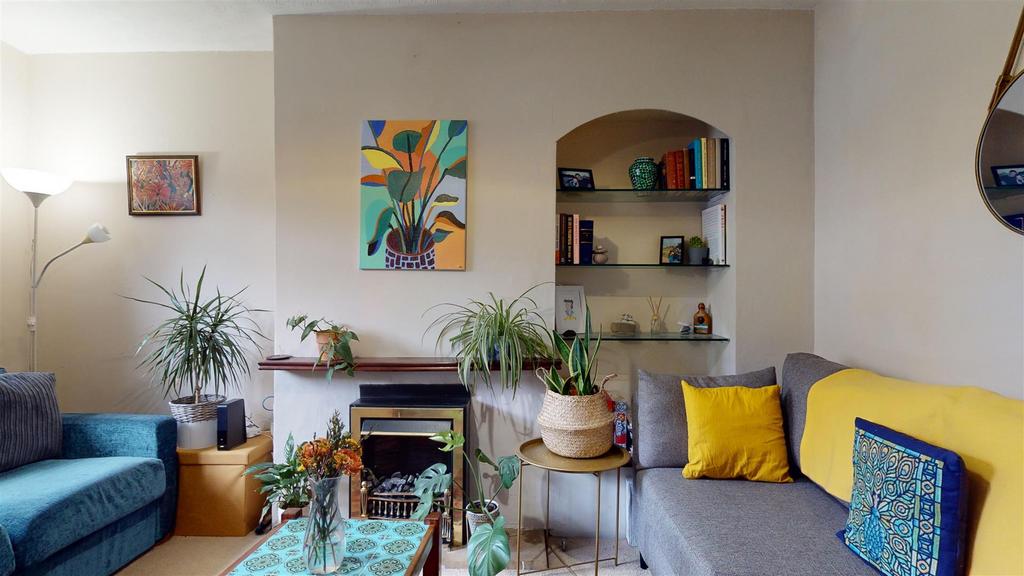 Road, Knowle, Bristol 2 bed end of terrace house for sale £