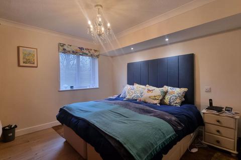 2 bedroom apartment to rent - High Street, Amblecote, Stourbridge