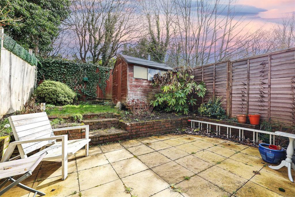 Maynard Road, Hemel Hempstead, HP2 2 bed end of terrace house £375,000