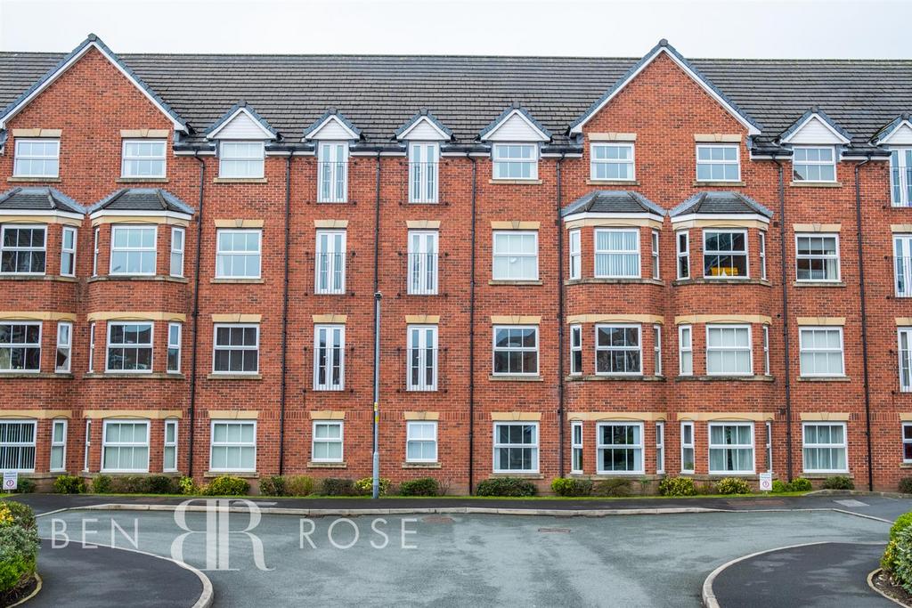 Quins Croft, Leyland 2 bed apartment £110,000