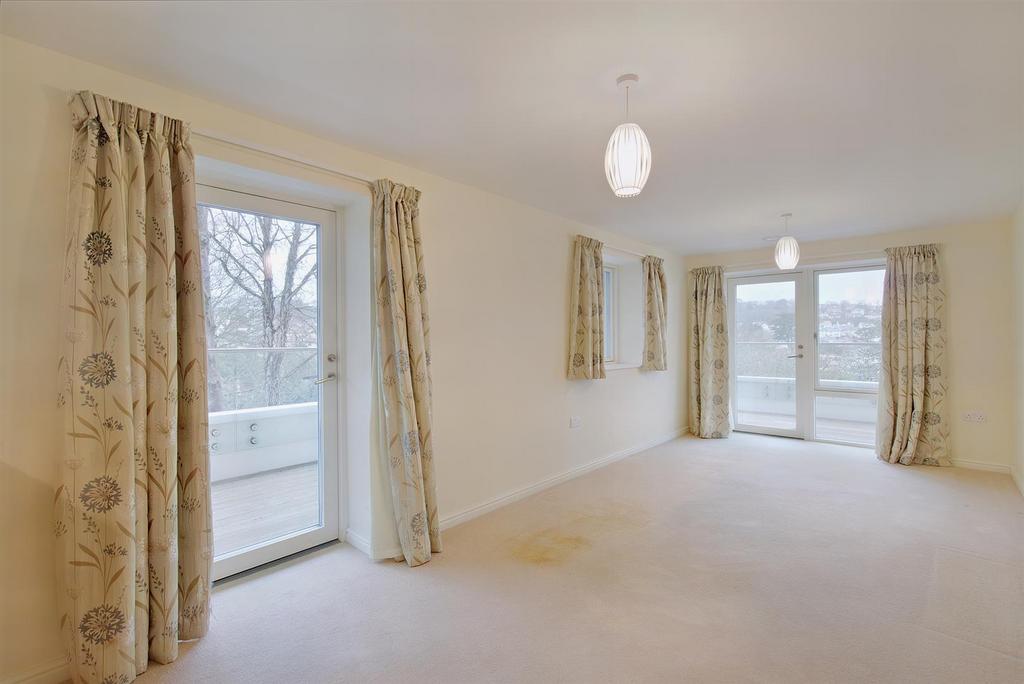 Sitting/Dining Room
