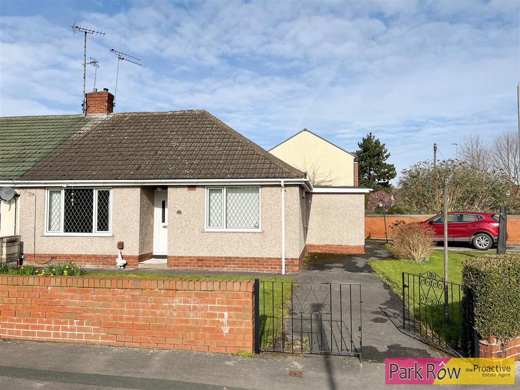 St. Ives Close, Pontefract 3 bed semidetached bungalow for sale £160,000