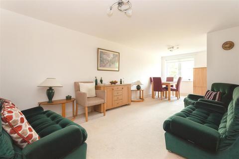 2 bedroom apartment for sale - Devereux Court, Snakes Lane West, Woodford Green, IG8 0DF