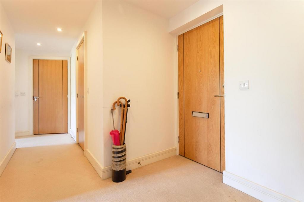 Hallway.jpg
