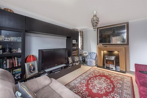 2 bedroom flat for sale - Heathfield Court Avenue Road St Albans Herts