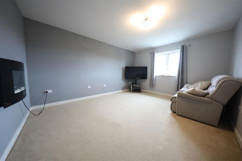 2 bedroom flat for sale - Marfleet Avenue, Hull