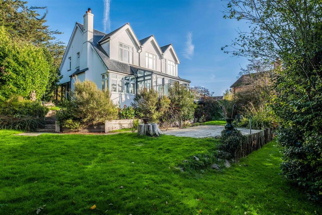 St. Helens Park Road, Hastings 4 bed detached house for sale £850,000