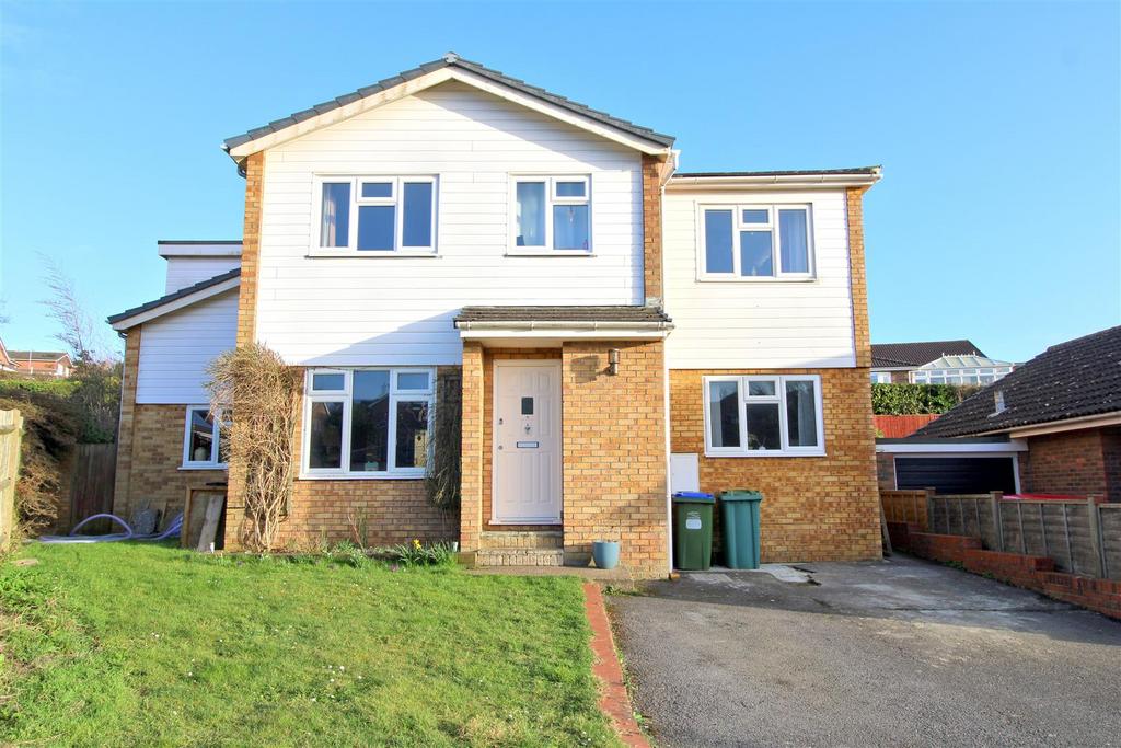 Princess Drive, Seaford 5 bed detached house £500,000