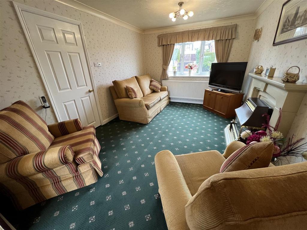 Jill Avenue, Great Barr, Birmingham 3 bed detached house for sale £