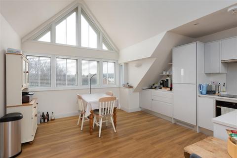 2 bedroom penthouse for sale - Military Road, Canterbury