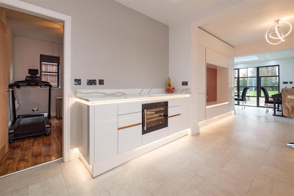 Breakfast Kitchen Aspect 5.jpg