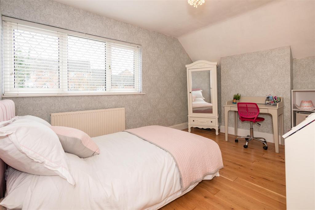 Bedroom 2.jpg