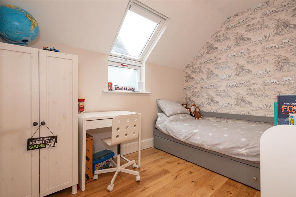 Bedroom 4.jpg
