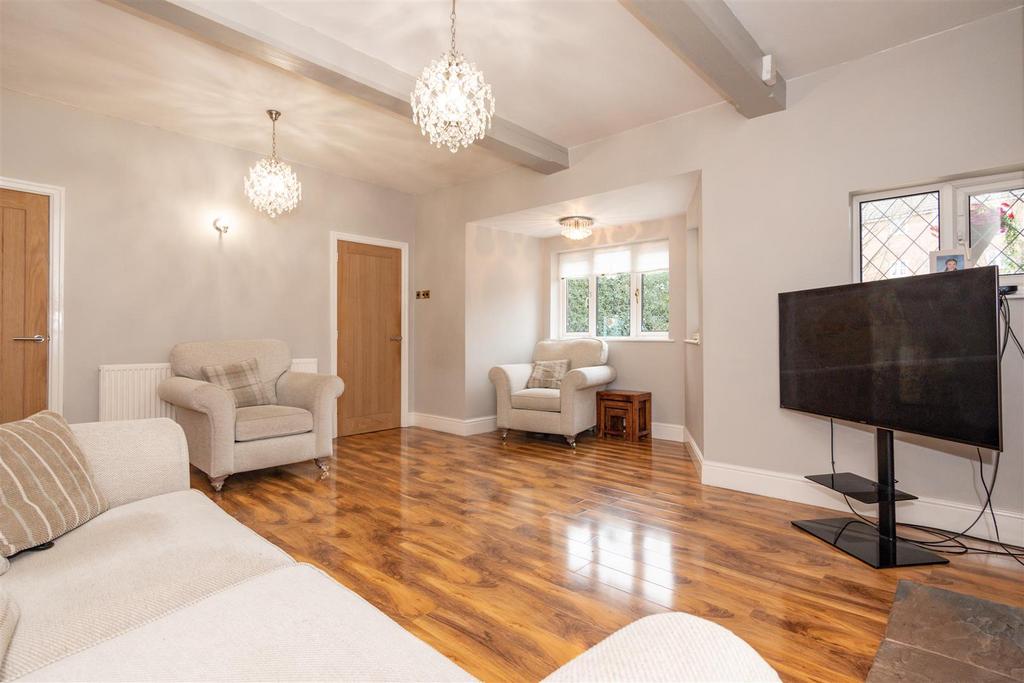 Lounge Aspect 3.jpg