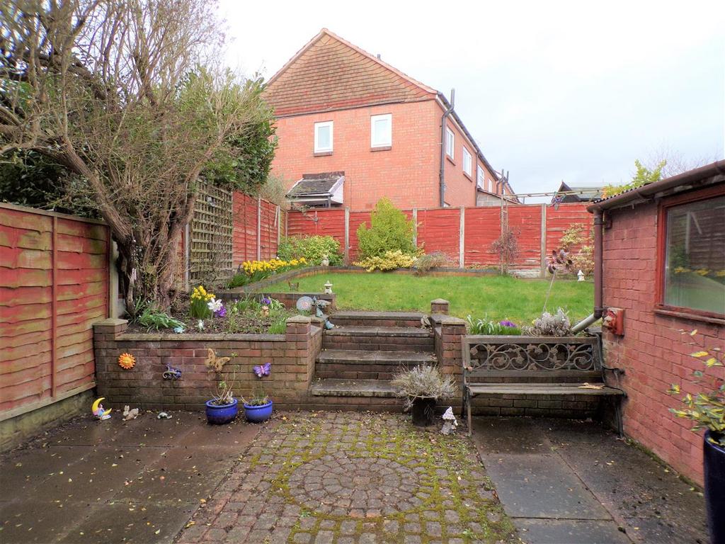 Larch Road, Brereton, Rugeley 4 bed semidetached house for sale £190,000