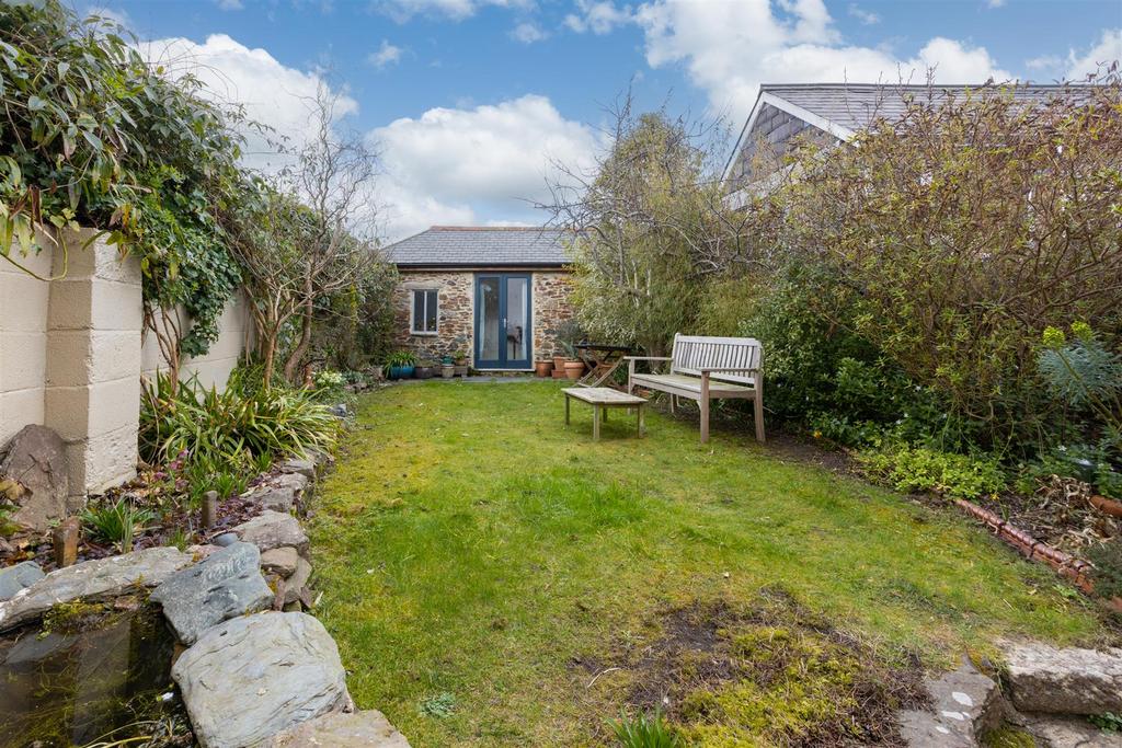 A10 - Hidden Cottage Collins Road Totnes - 230306.