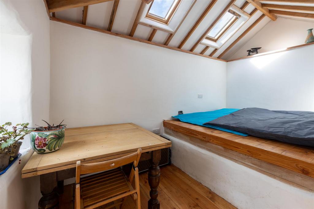 A12 - Hidden Cottage Collins Road Totnes - 230306.