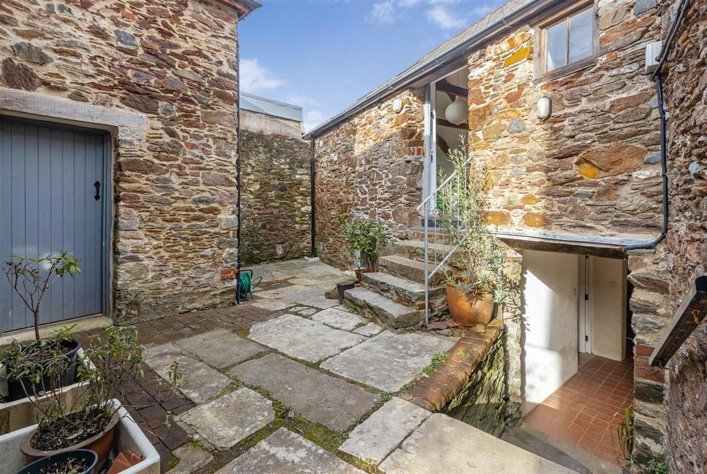 A13 - Hidden Cottage Collins Road Totnes - 230306.