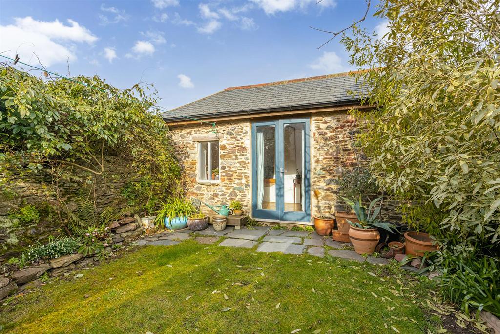 A07 - Hidden Cottage Collins Road Totnes - 230306.