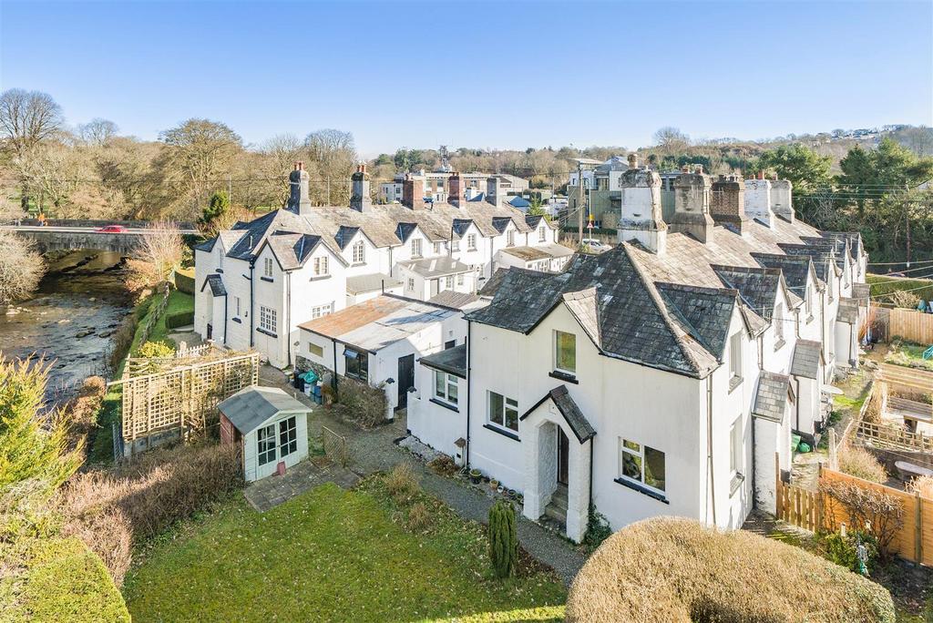 Tavistock 2 bed semidetached house for sale £195,000