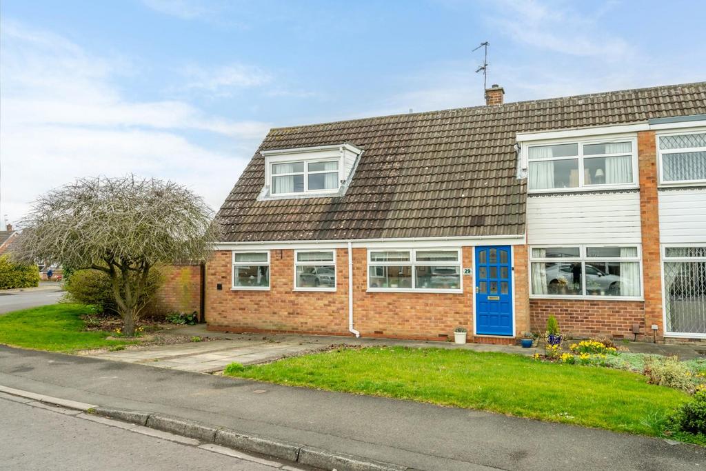 Moorcroft Road, Woodthorpe, York 5 bed semidetached house for sale £