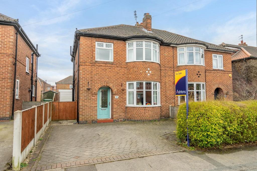 Caxton Avenue, Boroughbridge Road, York 3 bed semidetached house for