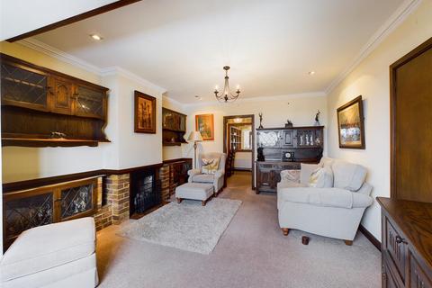 31 Windham Avenue, New Addington, Croydon, CR0 0HY