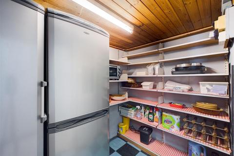 31 Windham Avenue, New Addington, Croydon, CR0 0HY