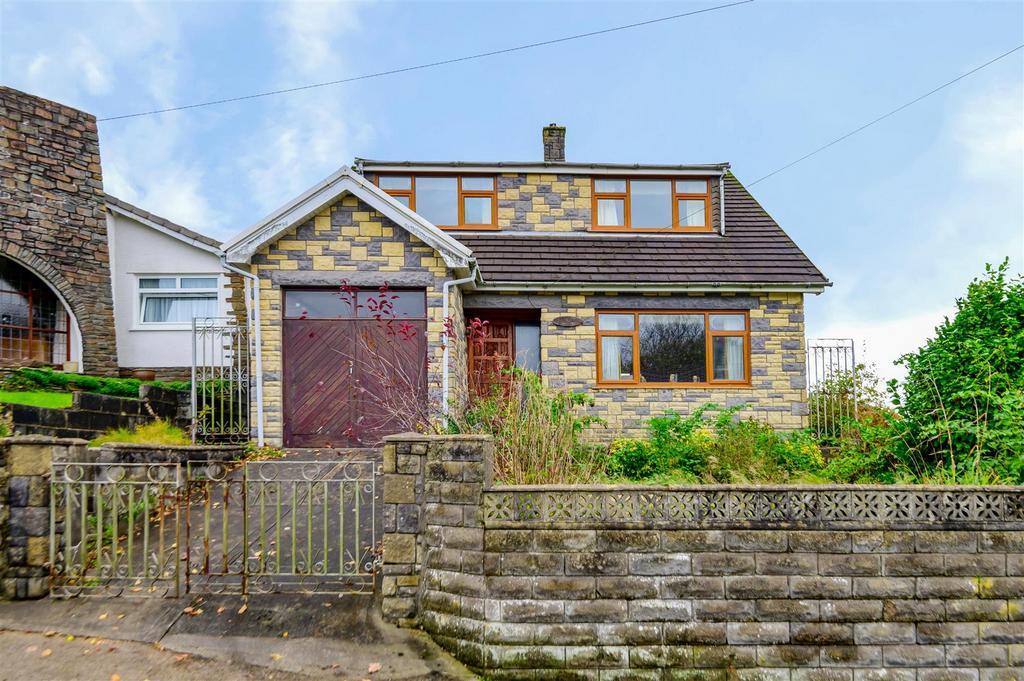 Smiths Road, Birchgrove, Swansea 3 bed detached house for sale £185,000