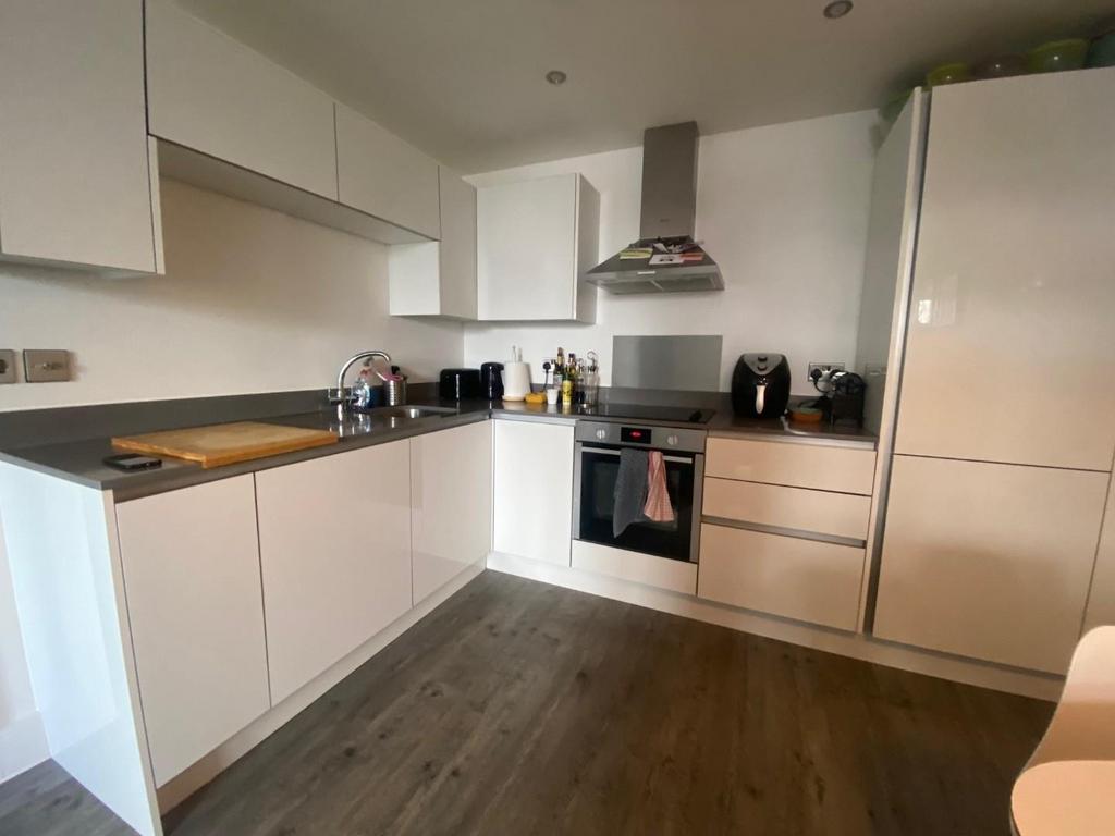 Kitchen Area2.jpg