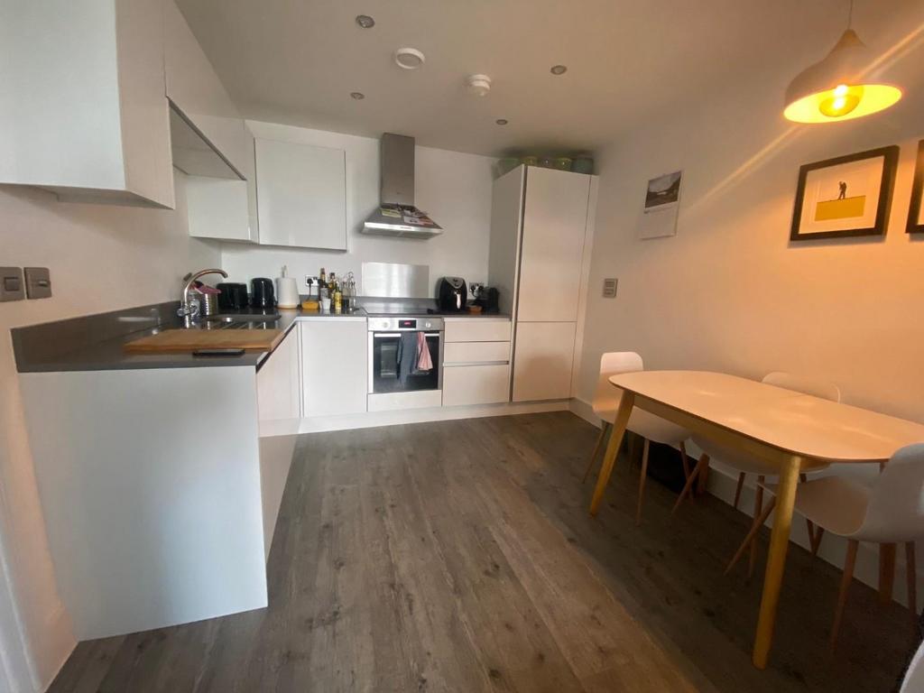 Kitchen Area.jpg