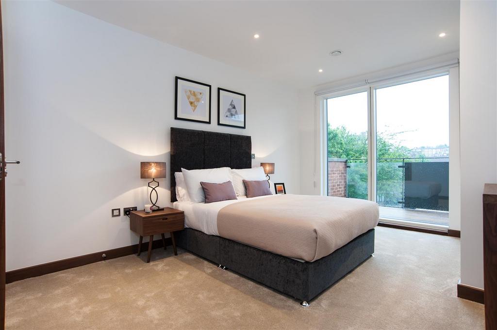 Bed 1.jpg