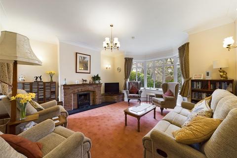 6 Stepney Drive, Scarborough, YO12 5DH