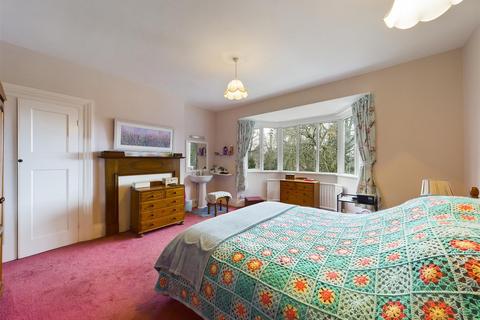 6 Stepney Drive, Scarborough, YO12 5DH