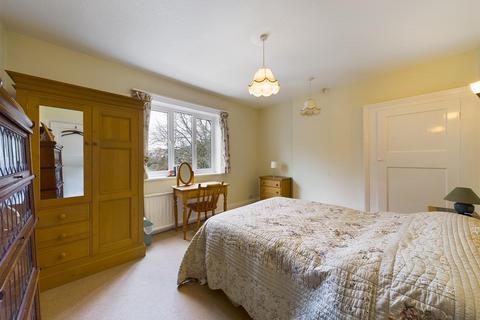 6 Stepney Drive, Scarborough, YO12 5DH
