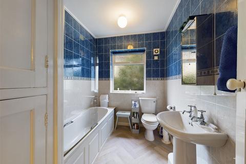 6 Stepney Drive, Scarborough, YO12 5DH