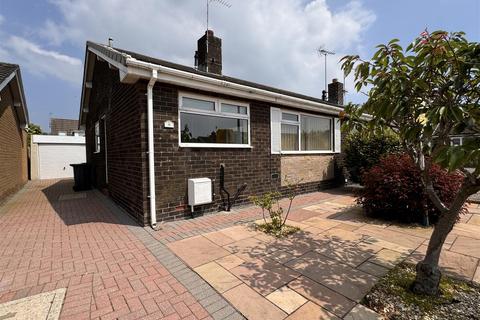 2 bedroom semi-detached bungalow for sale, Nookfield Close, Lytham