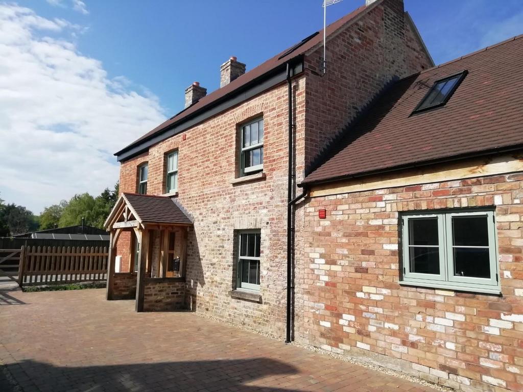 Lake Lane Frampton On Severn 5 bed detached house £2,400 pcm (£554 pw)