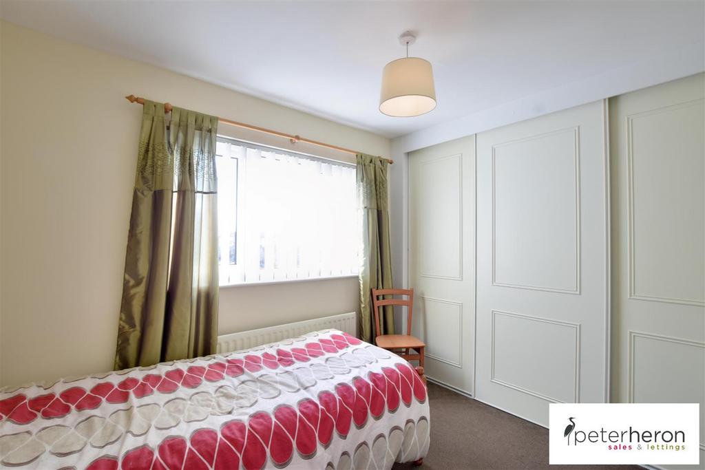 Bedroom 2 (rear)