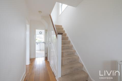 3 bedroom semi-detached house to rent, Croydon CR0