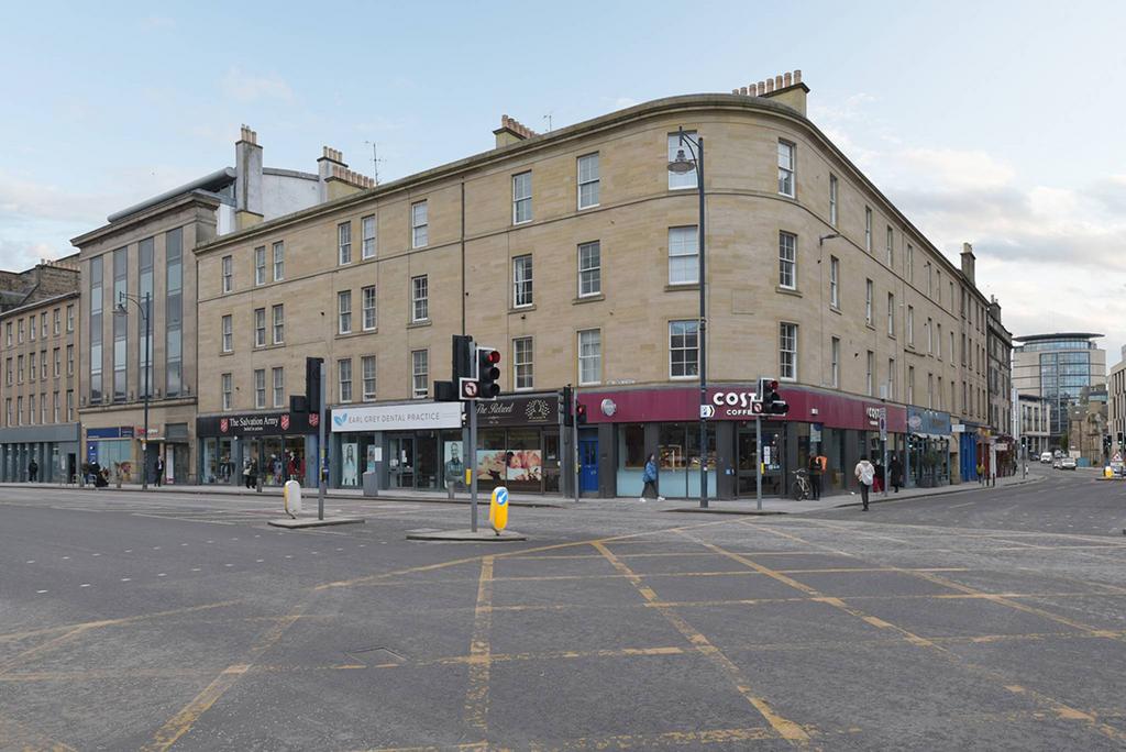 MFL4224943 318.jpg