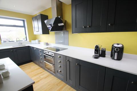 2 bedroom bungalow for sale - Andover Road, Orpington, BR6