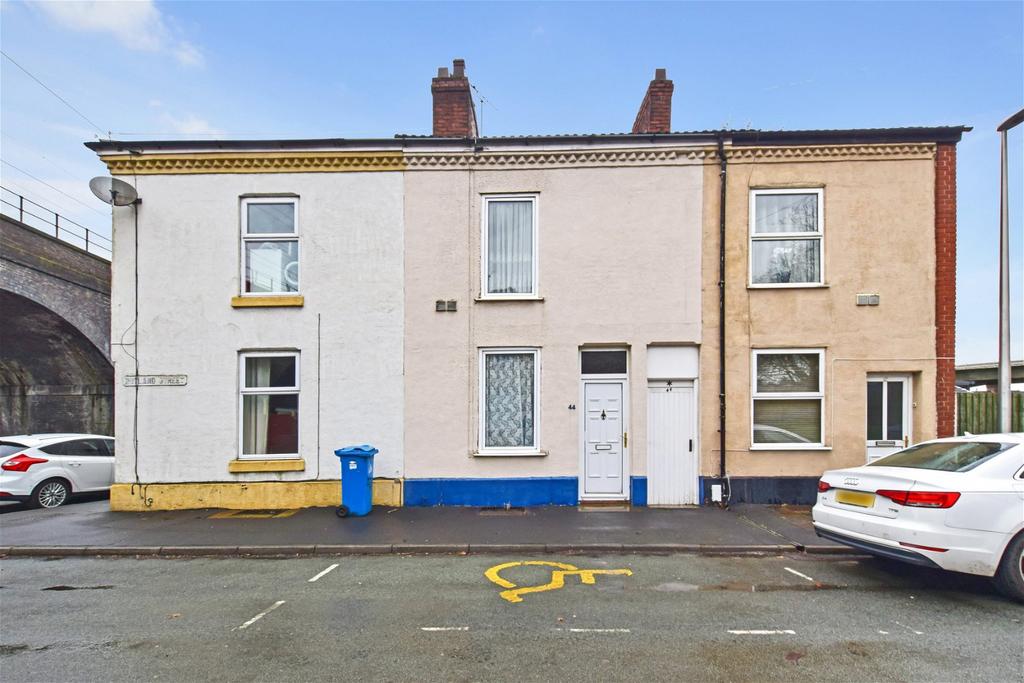 Rutland Street, Runcorn 2 bed terraced house for sale £80,000