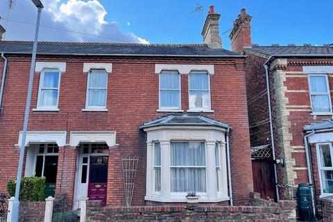 4 bedroom semi-detached house for sale, Princes Road, Wisbech