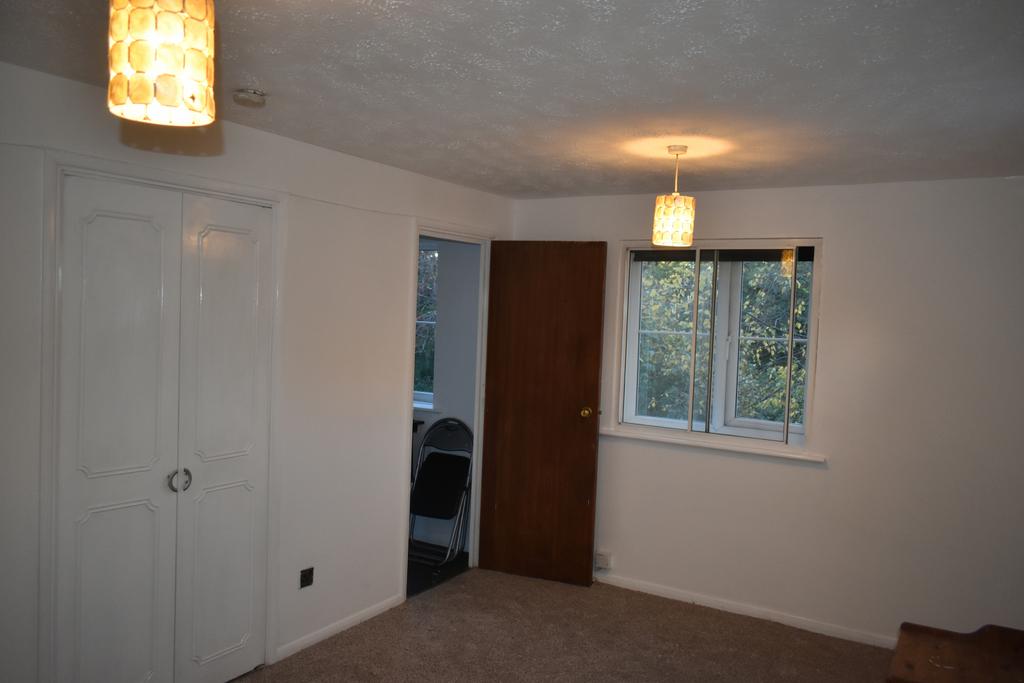 Studio Flat For Sale