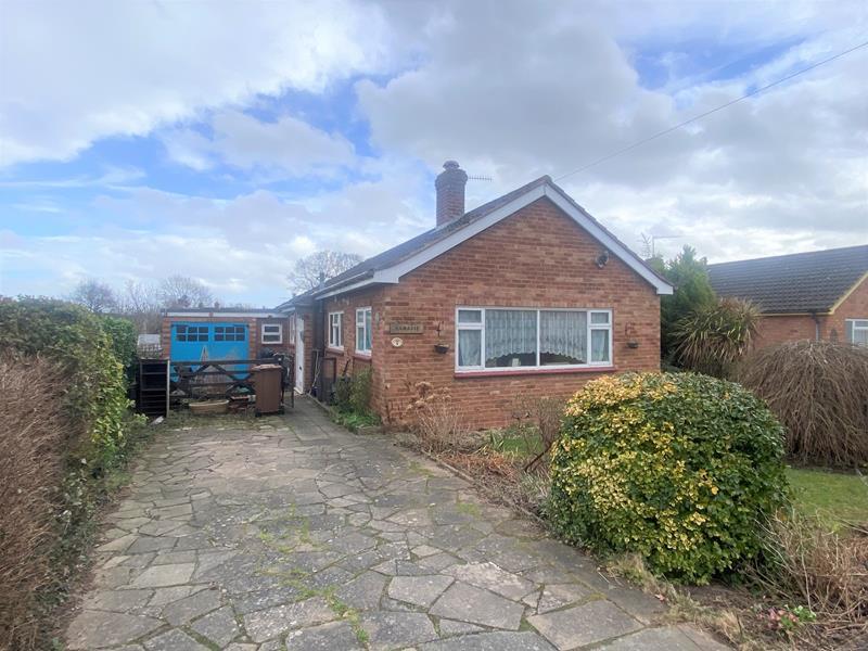 7 Brookfield, Malvern, Worcestershire, WR14 3 bed bungalow for sale - £ ...