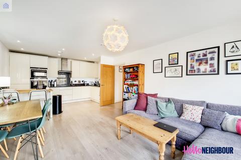 2 bedroom apartment to rent - Wadham Mews, London, SW14