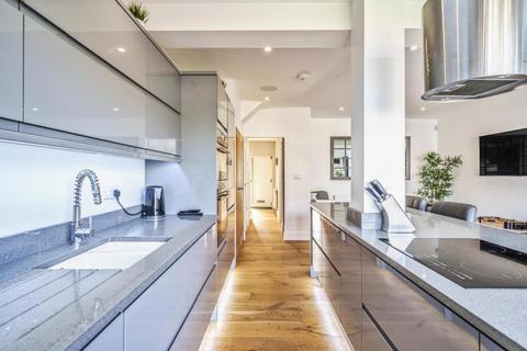 80 Abbots Way, Beckenham, BR3 3SF